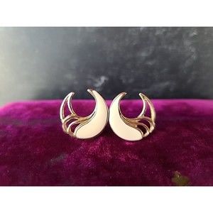 Vintage Enamel Clip-on Earrings
